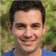 Entdecke die Welt mit einem Online-Erdkundelehrer: Entdecke neue Kulturen und Orte von deinem Haus aus.